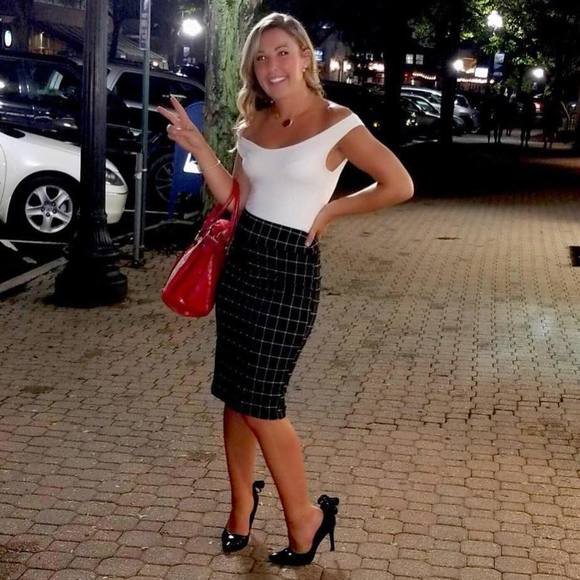 Meet your Posher, Crystal - Picture 1 of 1